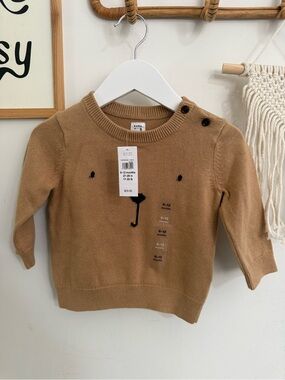GAP - 6-12m - NWT bear sweater